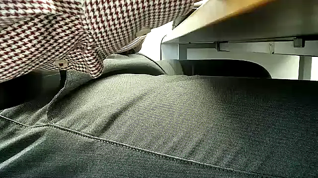 Snapshot of 69bezfleku chatting on December 4, 7:17 am 69bezfleku online show from December 4, 7:17 am