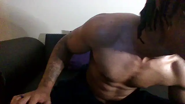 Snapshot of SoulLov333 chatting on December 11, 6:09 pm SoulLov333 online show from December 11, 6:09 pm