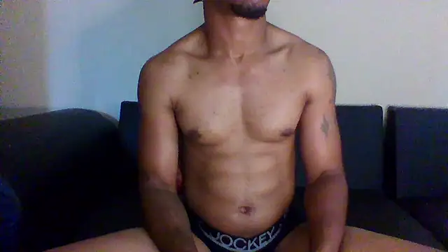 Snapshot of SoulLov333 chatting on January 8, 6:20 am SoulLov333 online show from January 8, 6:20 am