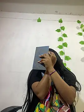 shayna all online show from February 11, 6:35 pm