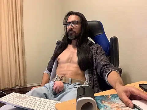 Youreherewithme online show from December 5, 3:50 pm