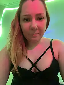 Snapshot of Patriciamoura69 chatting on August 6, 11:50 pm Patriciamoura69 online show from August 6, 11:50 pm