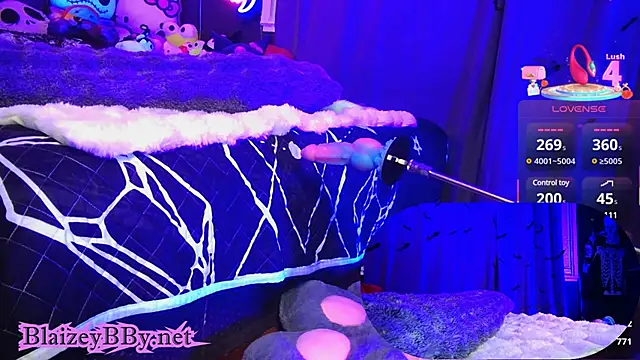 BlaizeyBBy online show from February 8, 12:50 pm