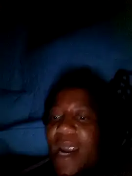 Snapshot of Galcraze chatting on February 17, 12:10 am Galcraze online show from February 17, 12:10 am