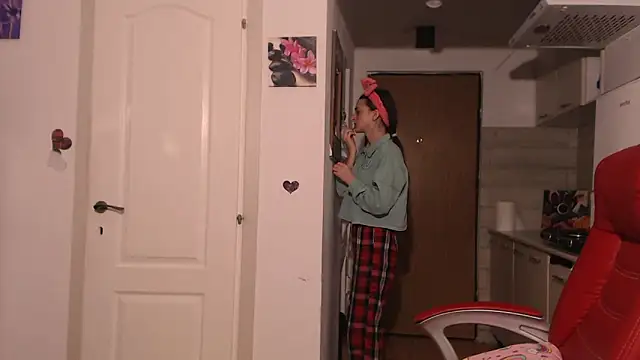 simyhvn online show from April 8, 4:12 am