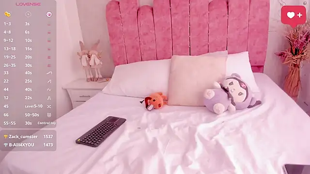 Snapshot of hasret_sesim chatting on January 1, 5:55 pm hasret sesim online show from January 1, 5:55 pm