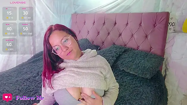 emma luna1986 online show from December 22, 11:20 pm