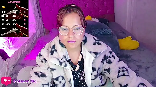 emma luna1986 online show from March 2, 3:56 am