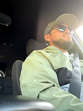 Ozzy420  online show from December 3, 9:46 pm