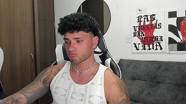 Alessandro Vanni online show from December 15, 2:38 am