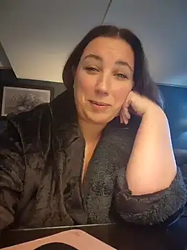 Snapshot of Canadian_BBW chatting on January 12, 6:59 pm Canadian BBW online show from January 12, 6:59 pm