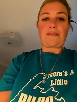 Snapshot of Canadian_BBW chatting on September 16, 9:38 pm Canadian BBW online show from September 16, 9:38 pm