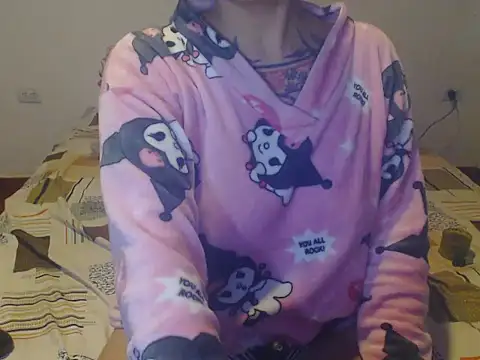 Snapshot of Tattoodreams_lucy chatting on December 14, 1:55 am Tattoodreams lucy online show from December 14, 1:55 am