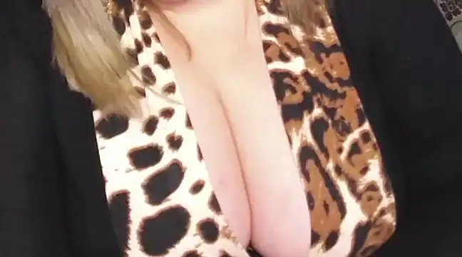 Nimphotease online show from December 10, 11:54 am
