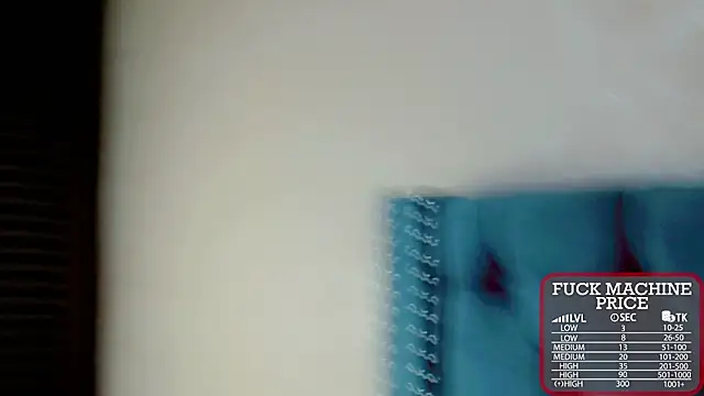 Snapshot of Imannejulienne chatting on October 31, 12:44 am Imannejulienne online show from October 31, 12:44 am