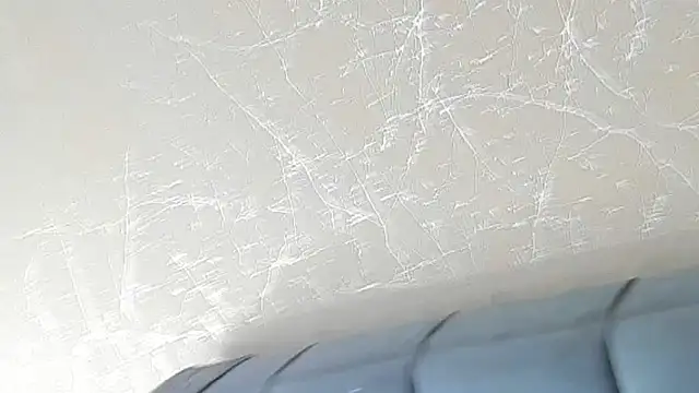 Imannejulienne online show from March 18, 1:20 am