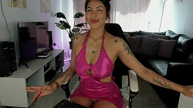 Snapshot of pamela_reyes_ chatting on December 28, 5:03 pm pamela reyes online show from December 28, 5:03 pm