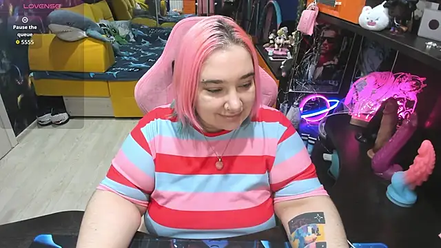 Softie Sofy online show from January 17, 2:49 am