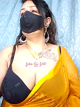 cute-tanvi online show from February 14, 1:24 am