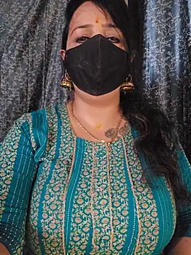 Snapshot of cute-tanvi chatting on June 18, 1:17 am cute-tanvi online show from June 18, 1:17 am