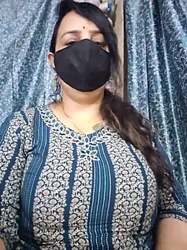 Snapshot of cute-tanvi chatting on July 1, 12:56 am cute-tanvi online show from July 1, 12:56 am