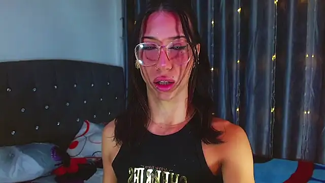 Kenisha Sweet online show from February 15, 6:10 am