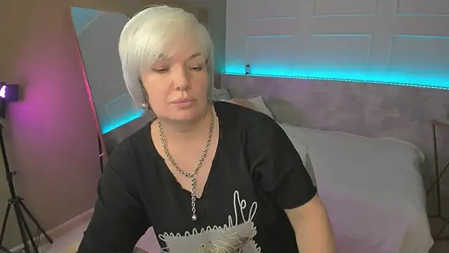 CarmenSoft online show from June 2, 8:55 pm