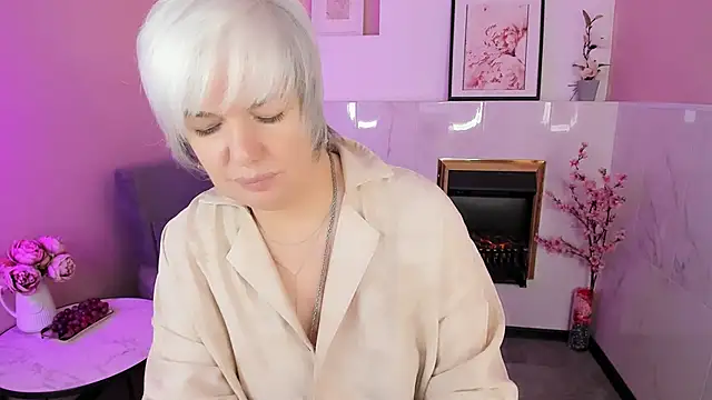 CarmenSoft online show from June 5, 8:47 pm