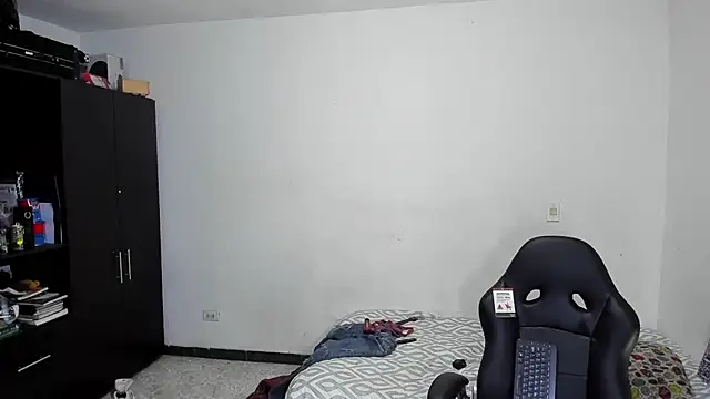 ares sexxx online show from April 15, 9:15 pm