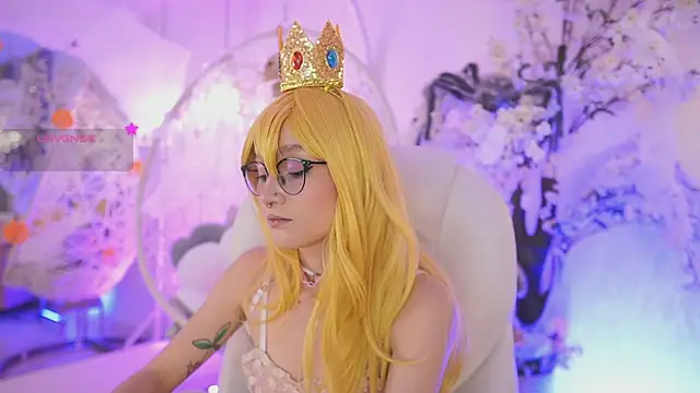 Snapshot of DalahiaRush chatting on October 8, 7:00 pm DalahiaRush online show from October 8, 7:00 pm