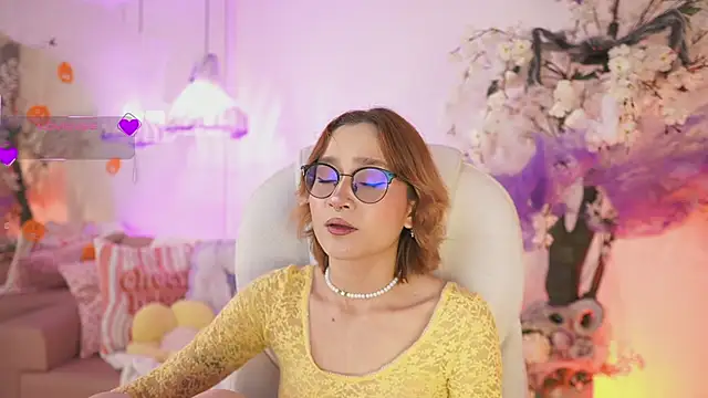 Snapshot of DalahiaRush chatting on October 25, 6:57 pm DalahiaRush online show from October 25, 6:57 pm