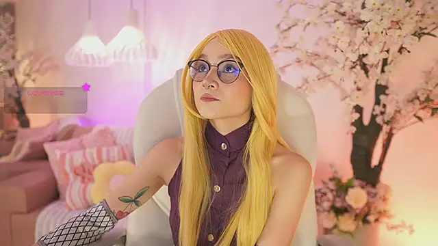 Snapshot of DalahiaRush chatting on November 3, 7:04 pm DalahiaRush online show from November 3, 7:04 pm