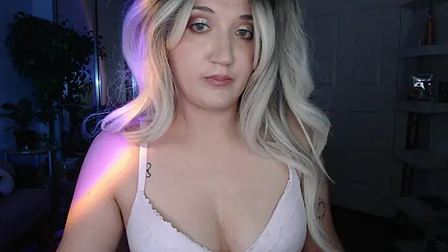 GoddessEmmy online show from March 26, 4:51 am