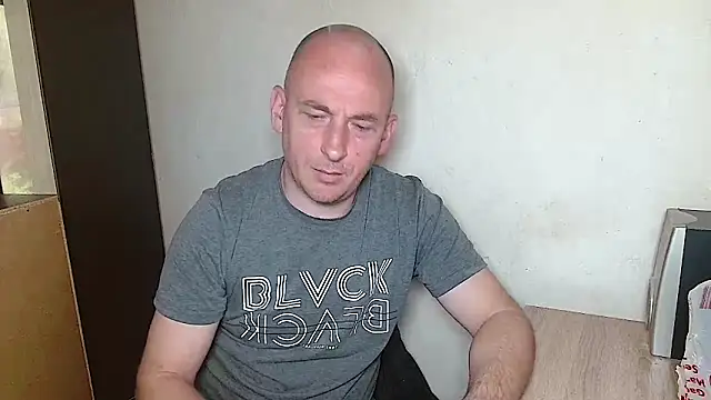 Johan   Barker online show from April 21, 10:43 am