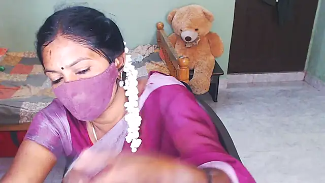 Snapshot of Novapol chatting on February 15, 6:10 am Novapol online show from February 15, 6:10 am