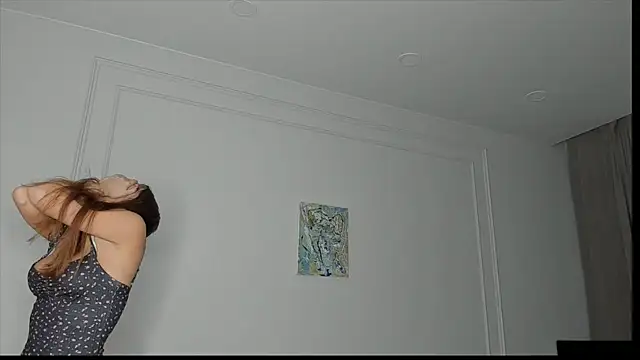 Snapshot of xx_leila chatting on December 4, 10:35 am xx leila online show from December 4, 10:35 am