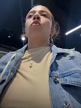 Snapshot of Hall_16 chatting on November 18, 9:30 pm Hall 16 online show from November 18, 9:30 pm