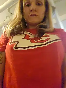 MaddisonX online show from December 22, 12:24 pm