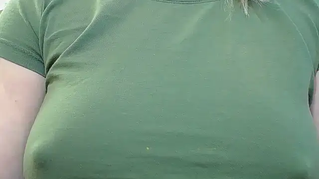 Snapshot of miaa_sunn chatting on February 10, 12:31 pm miaa sunn online show from February 10, 12:31 pm