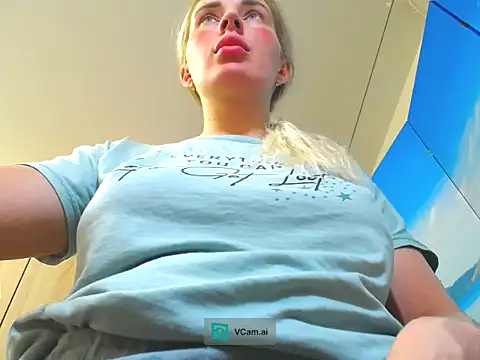 Snapshot of miaa_sunn chatting on June 10, 8:19 pm miaa sunn online show from June 10, 8:19 pm