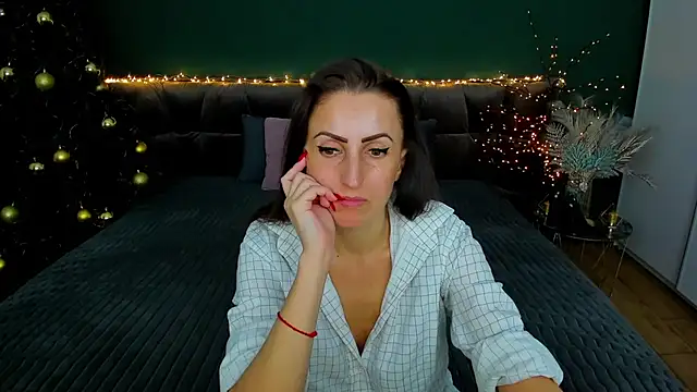 Rebecca Diamond online show from January 21, 9:24 am
