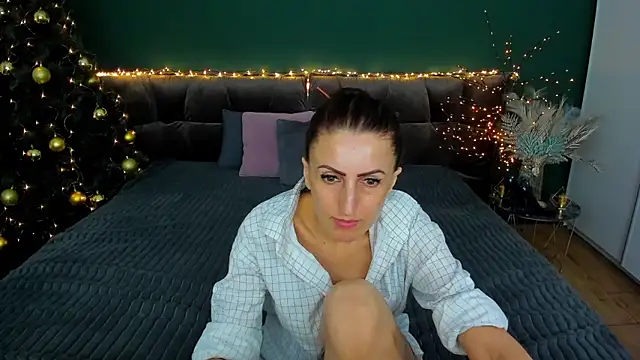 Rebecca Diamond online show from January 21, 3:32 pm