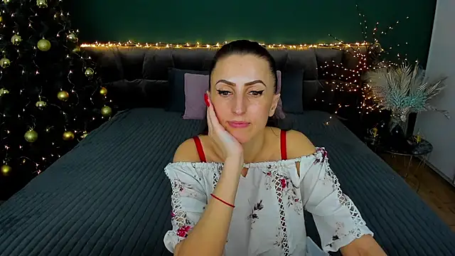 Rebecca Diamond online show from January 22, 9:57 am