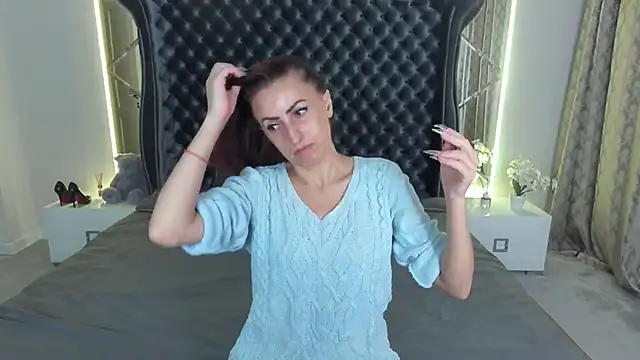 Rebecca Diamond online show from October 28, 6:06 am