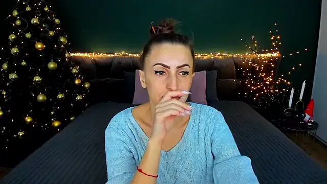 Rebecca Diamond online show from December 18, 6:41 am