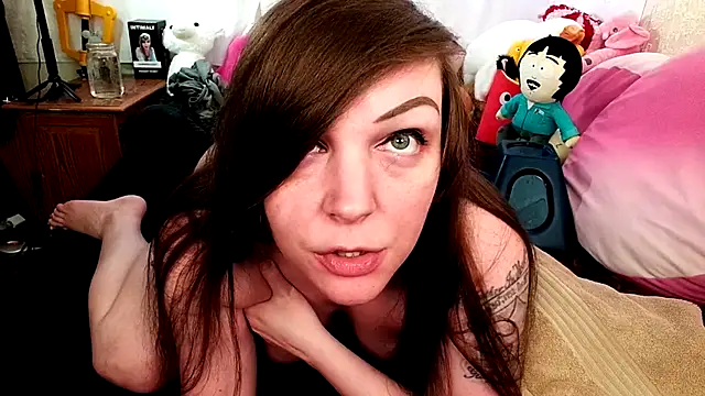 GamerGirlRoxyAndLee online show from December 13, 9:09 pm