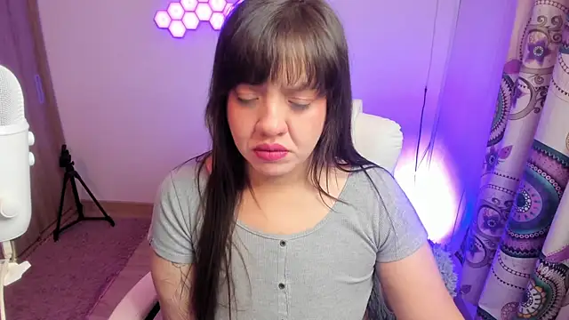 sophia grants online show from October 28, 6:06 am