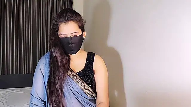 Snapshot of YourLovelyQueen chatting on February 13, 2:56 am YourLovelyQueen online show from February 13, 2:56 am