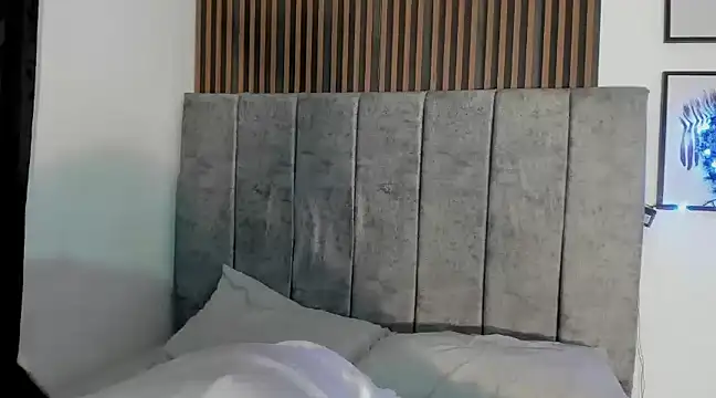 Hanna Risso online show from December 28, 5:57 pm