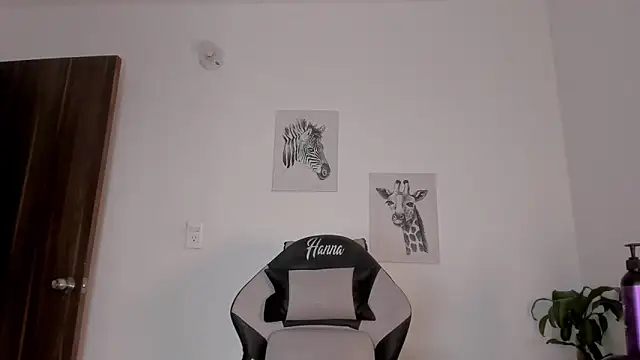 Hanna Risso online show from November 24, 6:18 pm